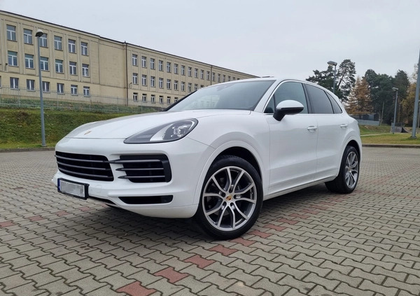 Porsche Cayenne cena 319900 przebieg: 51300, rok produkcji 2020 z Janów Lubelski małe 379